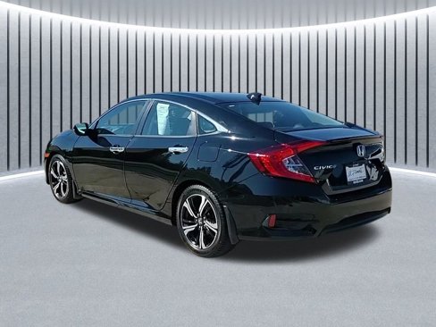 Used 2017 Honda Civic Touring image 7