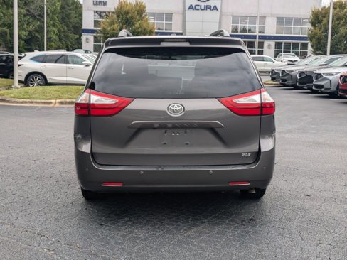 Used 2015 Toyota Sienna XLE Premium image 6
