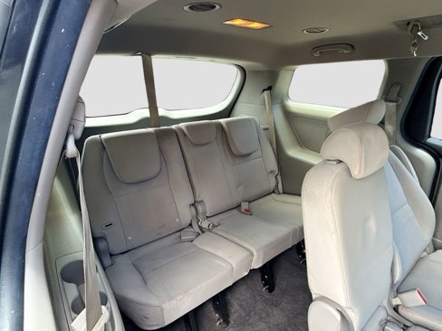 Used 2020 Kia Sedona LX image 26