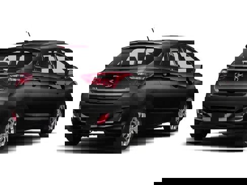 Used 2017 Hyundai Elantra GT image 2