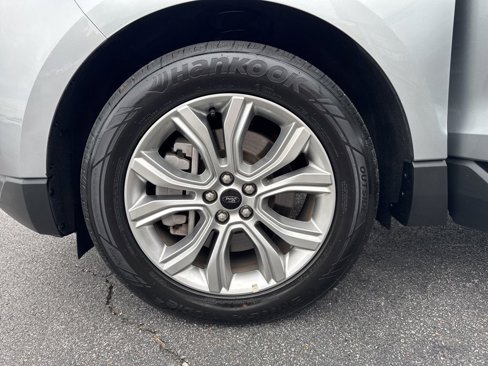 Used 2024 Ford Edge Titanium image 23