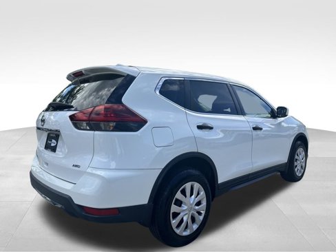 Used 2019 Nissan Rogue S image 7