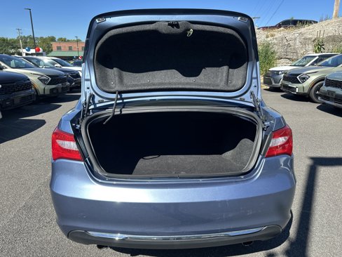 Used 2011 Chrysler 200 Limited image 28