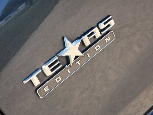Used 2019 Chevrolet Silverado 1500 LT w/ Texas Edition image 17