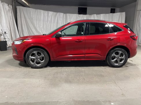 Used 2023 Ford Escape ST-Line w/ Cold Weather Package image 4