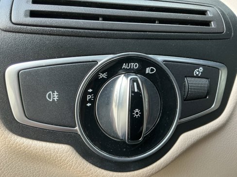 Used 2016 Mercedes-Benz GLC 300 4MATIC image 19