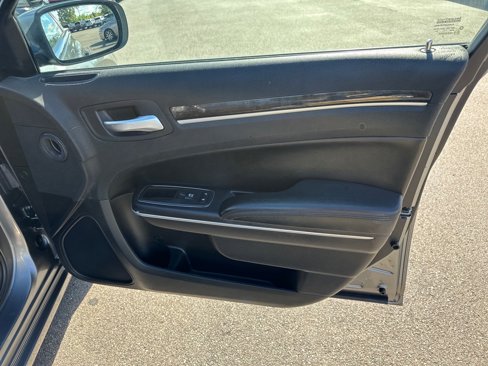 Used 2011 Chrysler 300 Touring image 16