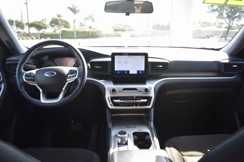Used 2022 Ford Explorer XLT image 12