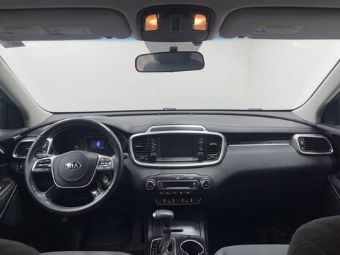 Used 2019 Kia Sorento S image 18