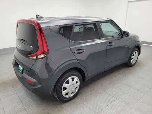 Used 2022 Kia Soul LX image 10