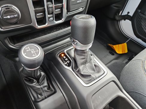 New 2025 Jeep Gladiator Sport image 27