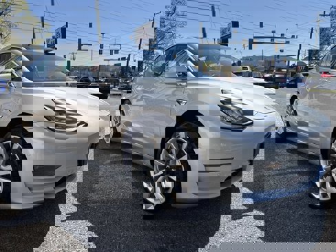 Used 2018 Tesla Model 3 Long Range image 5