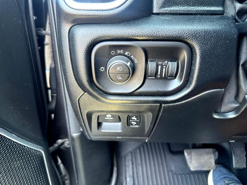Used 2020 RAM 1500 Laramie w/ Sport Appearance Package image 13