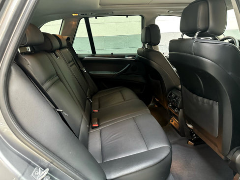 Used 2012 BMW X5 xDrive35i w/ Convenience Pkg image 11