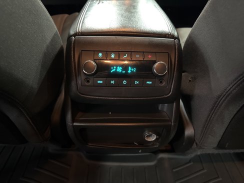 Used 2012 Chevrolet Traverse LT image 28