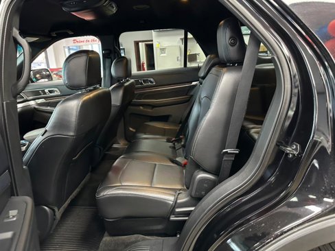 Used 2016 Ford Explorer Limited image 21