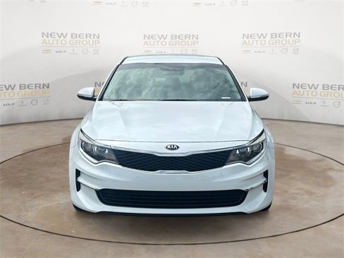 Used 2017 Kia Optima LX image 8