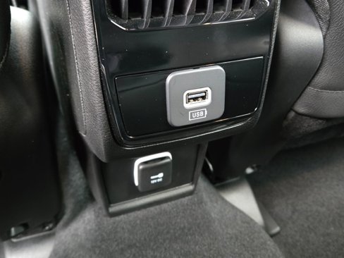 New 2025 Jeep Compass Latitude image 17