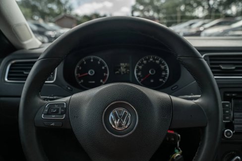 Used 2012 Volkswagen Jetta SE image 16
