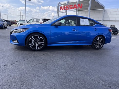 Used 2023 Nissan Sentra SR w/ SR Premium Package image 2