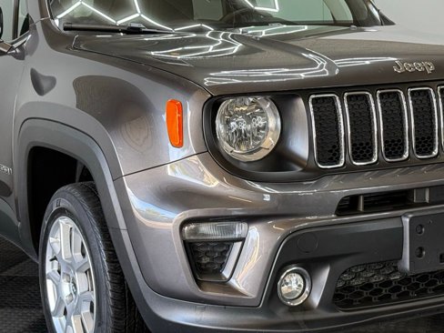 Used 2020 Jeep Renegade Latitude w/ Cold Weather Group image 2