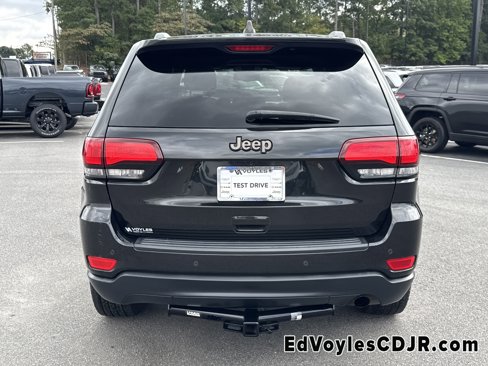Used 2016 Jeep Grand Cherokee Laredo 75th Anniversary image 7