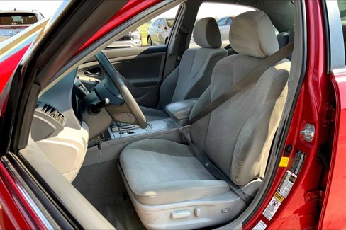 Used 2011 Toyota Camry LE image 7