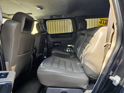 Used 2003 HUMMER H2 w/ Preferred Equipment Group image 19