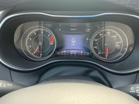 Used 2023 Jeep Cherokee Altitude Lux image 21