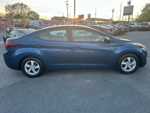 Used 2014 Hyundai Elantra SE image 4