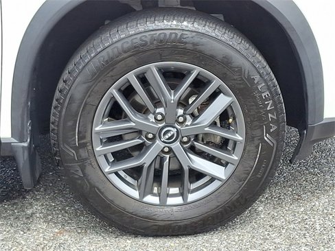 Used 2022 Nissan Rogue S image 8