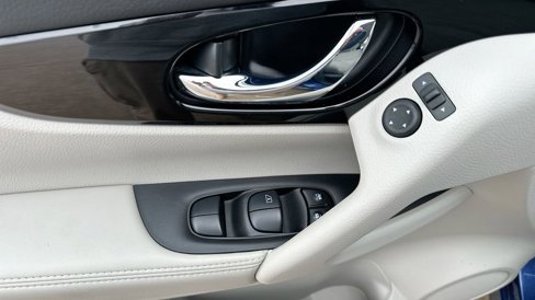 Used 2022 Nissan Rogue Sport SV image 22
