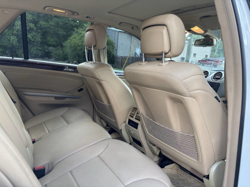 Used 2011 Mercedes-Benz ML 350 4MATIC image 23