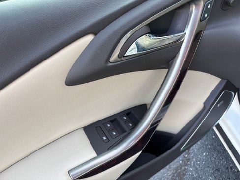 Used 2015 Buick Verano Leather w/ Experience Buick Package image 11