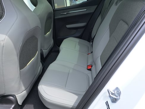 New 2025 Volvo EX30 Ultra w/ Protection Package Premier image 7