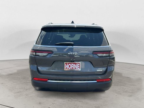 Used 2023 Jeep Grand Cherokee L Laredo image 5