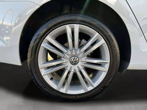 Used 2015 Volkswagen Golf TDI SE image 39