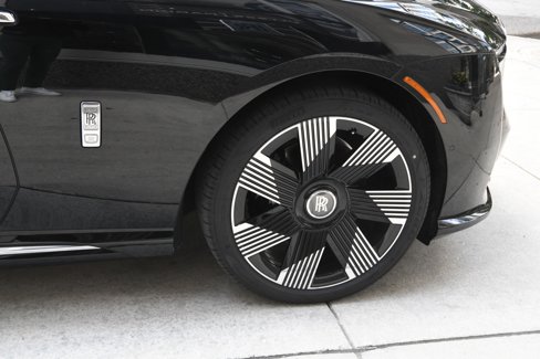 Used 2024 Rolls-Royce Spectre w/ Spectre Launch Package image 23