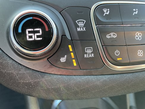 Used 2024 Chevrolet Malibu LT image 30