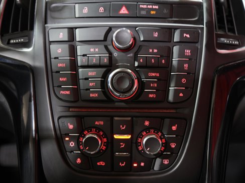 Used 2016 Buick Cascada Premium image 23