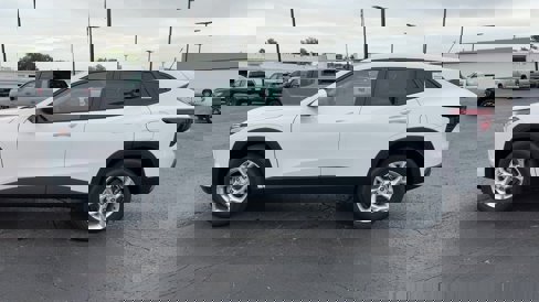 New 2025 Chevrolet Trax LS w/ LS Convenience Package image 5