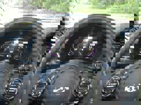 New 2025 Kia Soul LX w/ LX Technology Package image 17