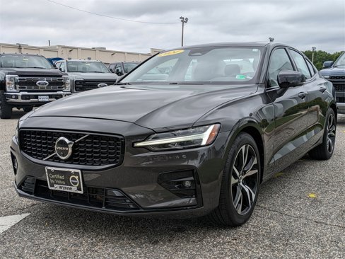 Certified 2024 Volvo S60 B5 Plus image 8