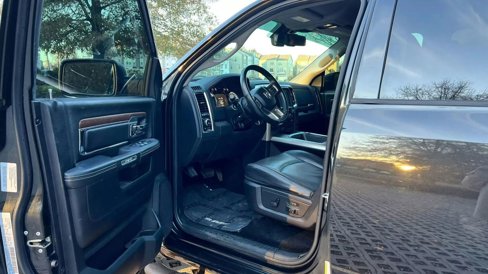 Used 2016 RAM 1500 Laramie w/ Convenience Group image 9