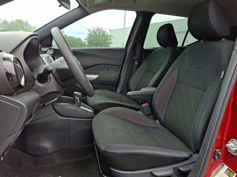 Used 2020 Nissan Kicks SV image 10