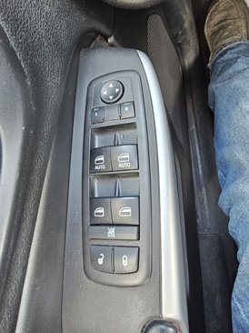 Used 2018 Jeep Cherokee Trailhawk w/ Cold Weather Group image 17
