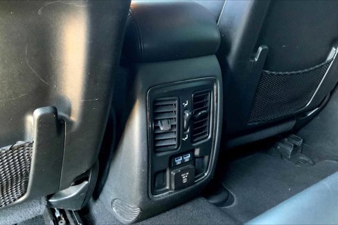 Used 2020 Jeep Grand Cherokee Limited image 32