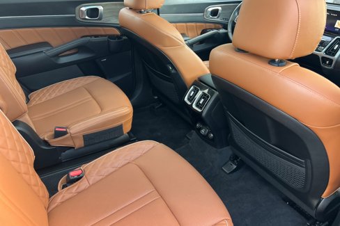 Used 2023 Kia Sorento SX Prestige image 18