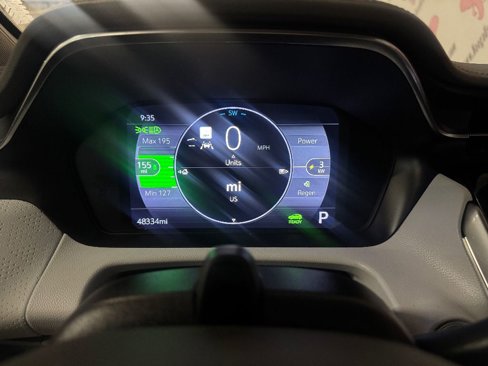Used 2022 Chevrolet Bolt EUV Premier w/ Launch Edition image 25