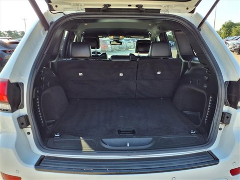 Used 2017 Jeep Grand Cherokee Altitude image 14